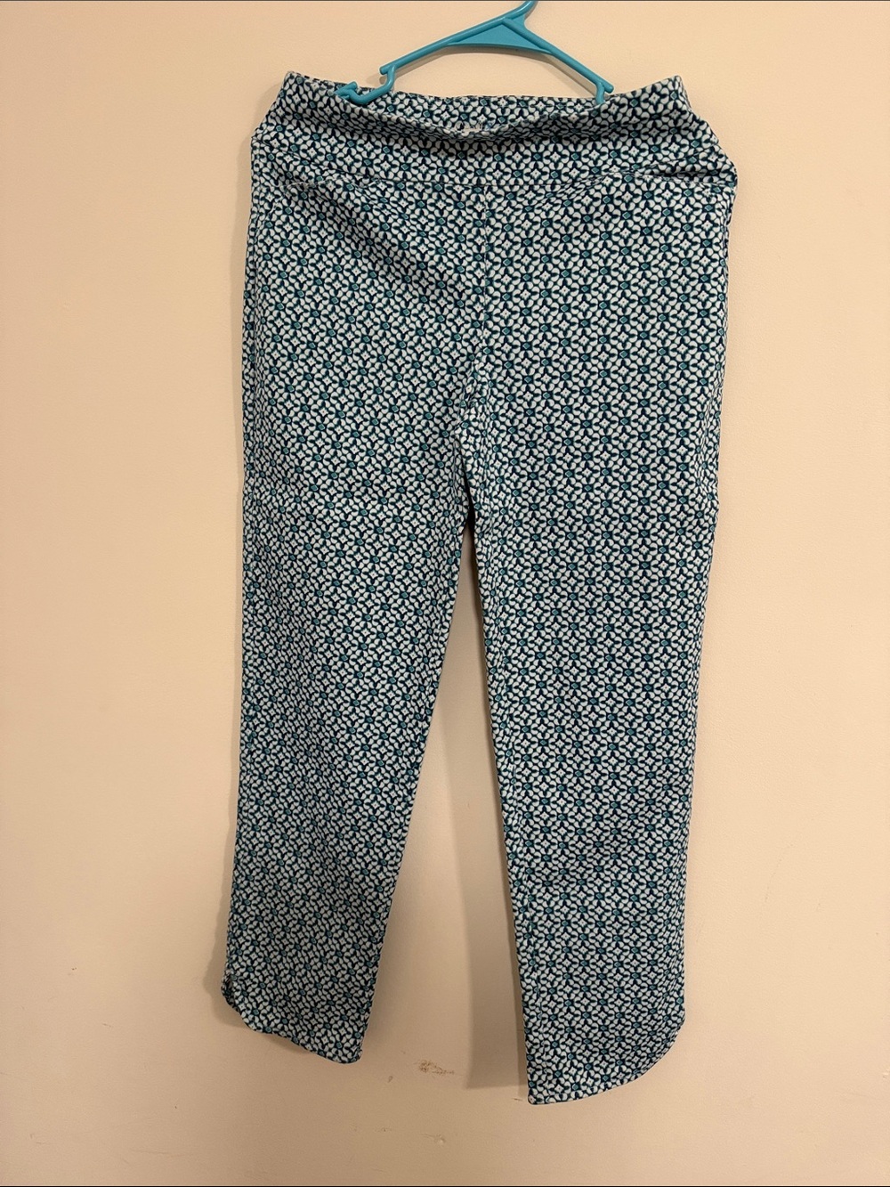 croft & barrow Teal and White Cropped Printed Pants